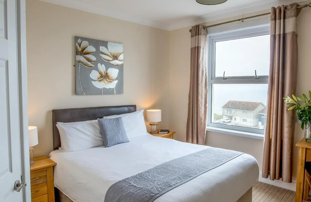 Pentire Newquay Cornwall Hotel-1